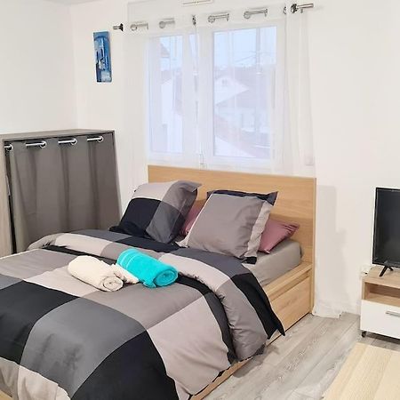 Appartement Tres Lumineux Et Calme. Sevran Exteriér fotografie